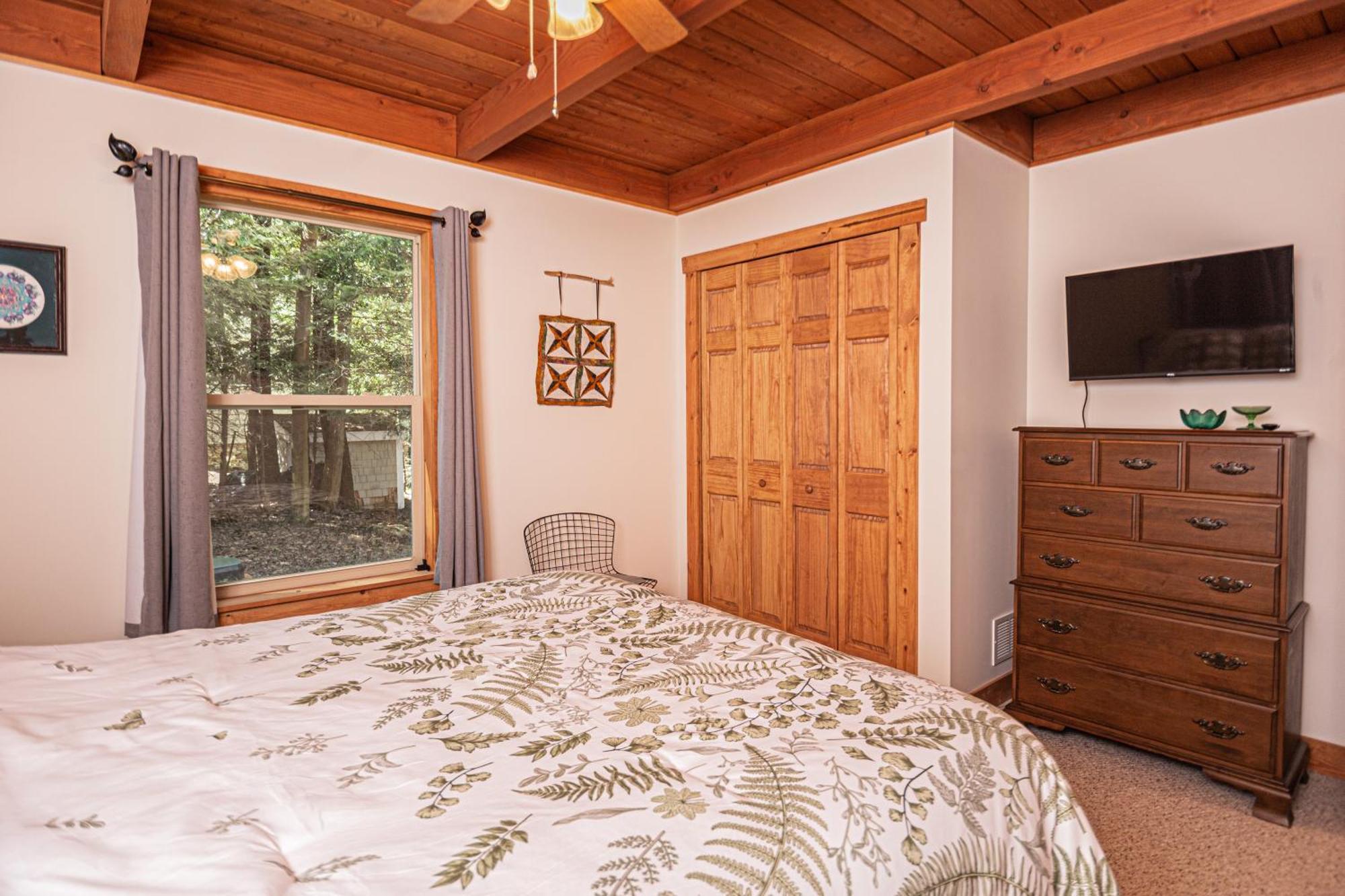 Maplewood Cottage McHenry Exterior photo