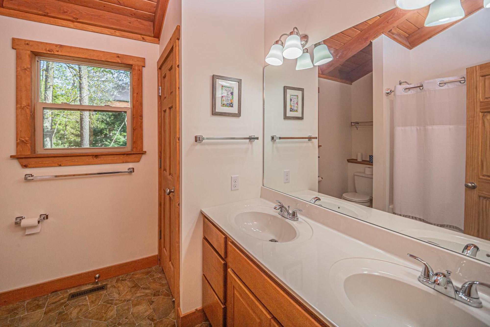 Maplewood Cottage McHenry Exterior photo