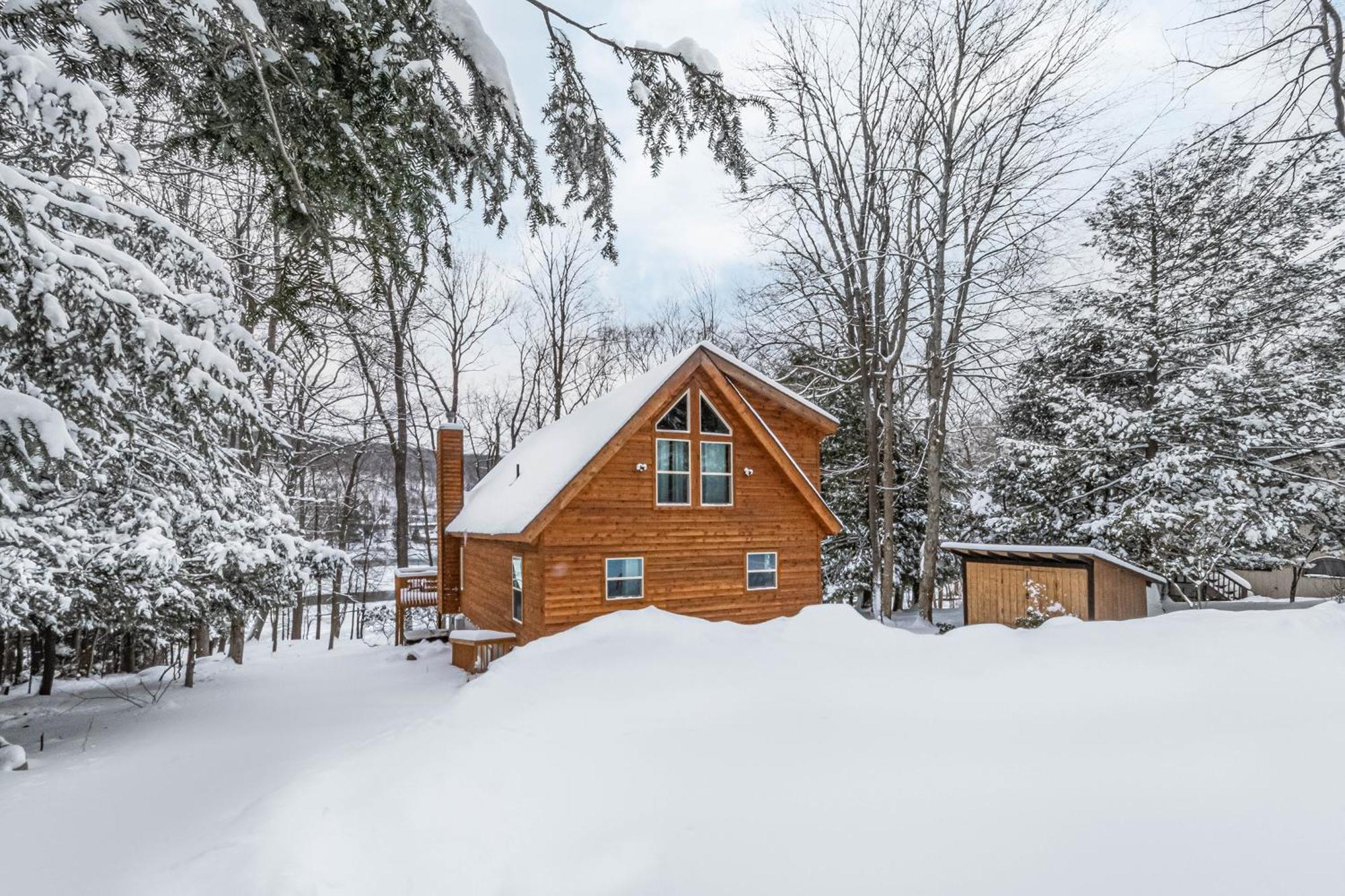 Maplewood Cottage McHenry Exterior photo