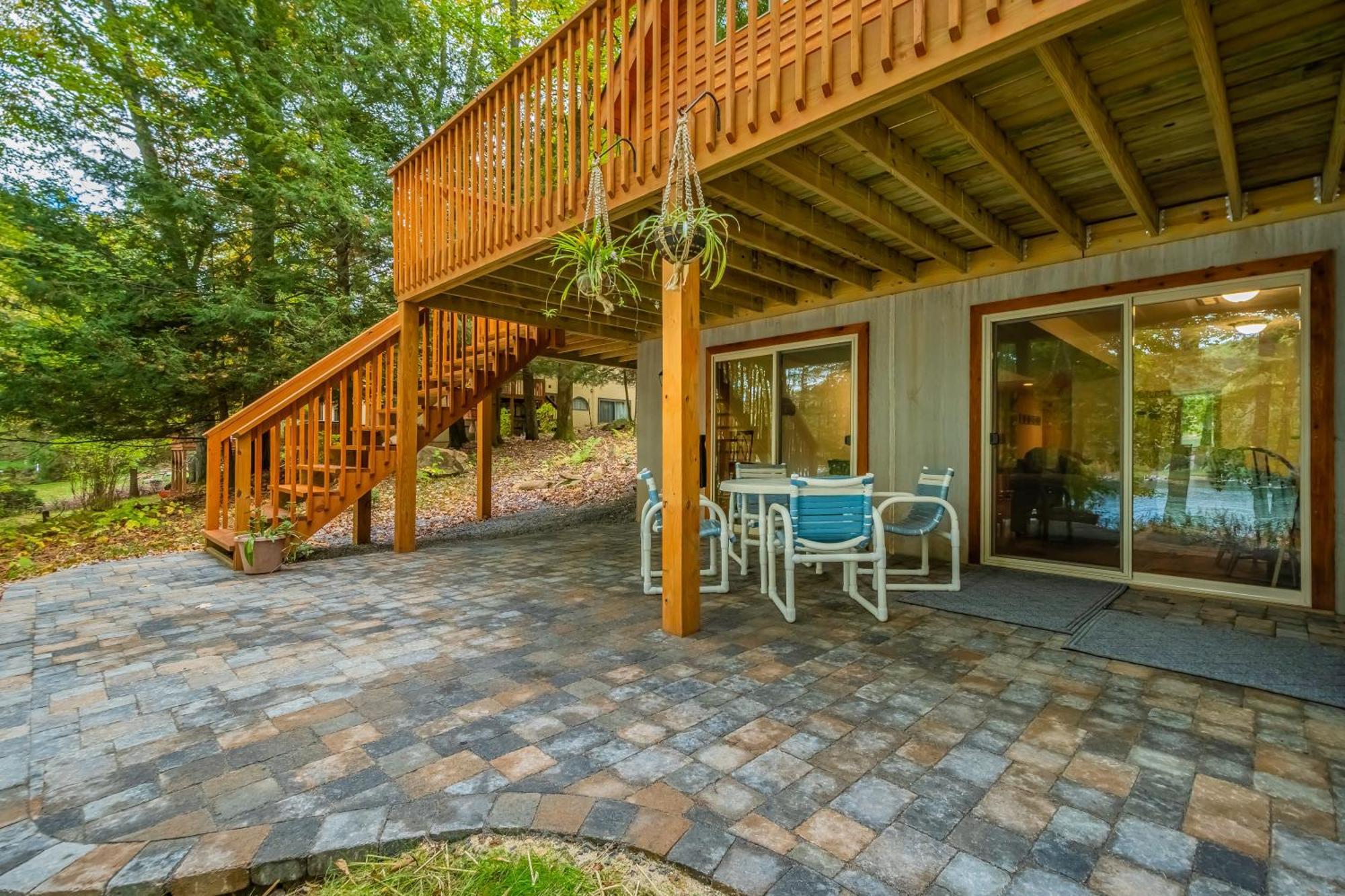Maplewood Cottage McHenry Exterior photo