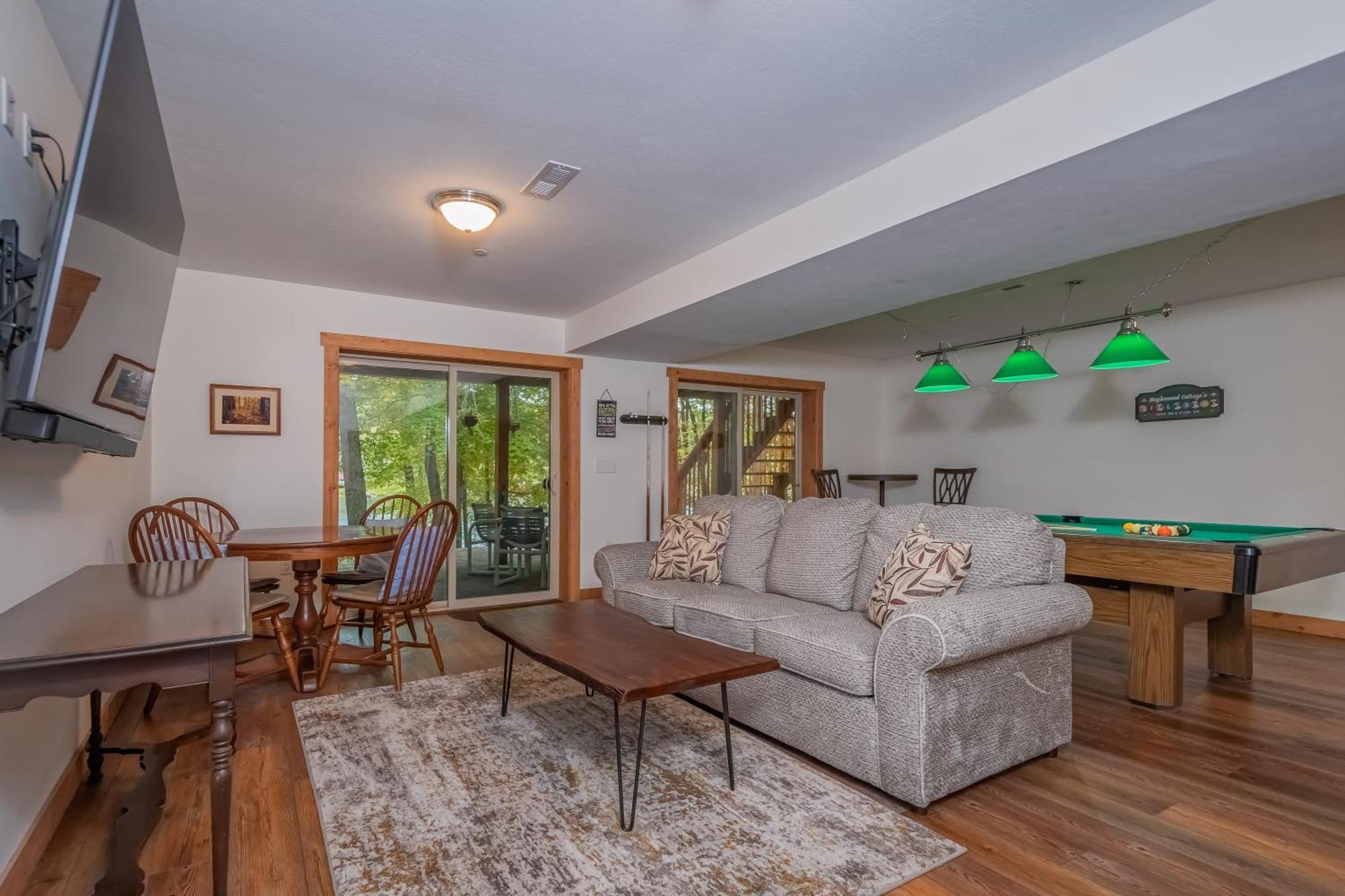 Maplewood Cottage McHenry Exterior photo